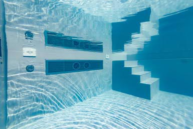 Unterwasseransicht Kunststoff-Becken mit Gegenstromanlage
